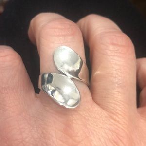 Sterling by-pass ring